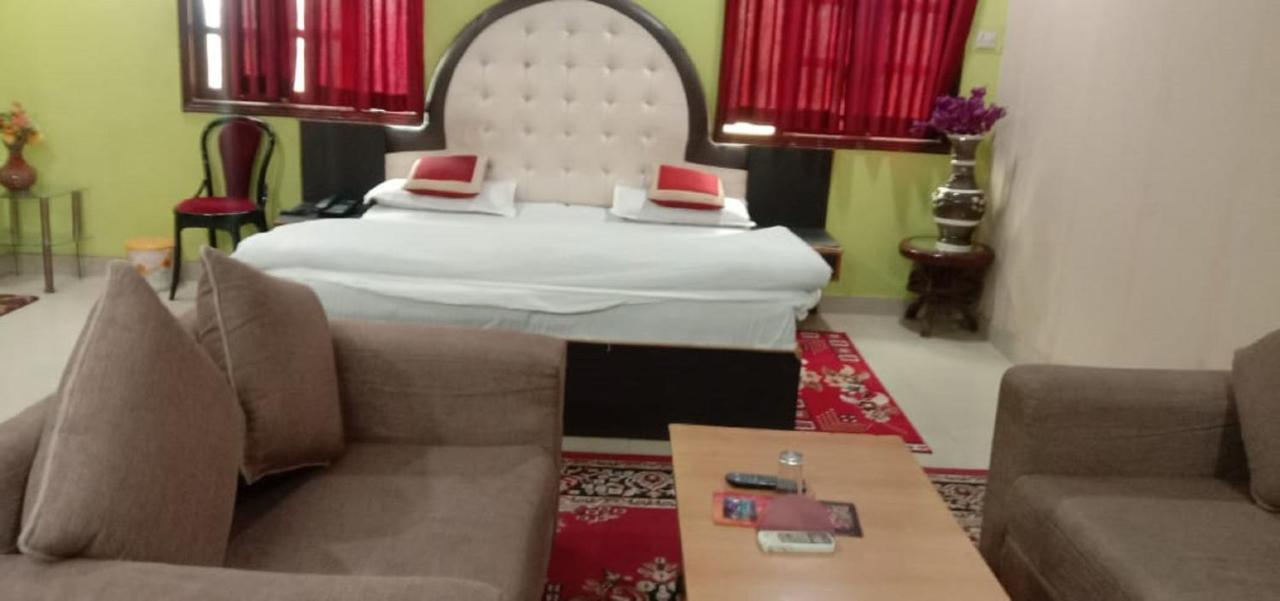 Jaya Palace Hotel By Wb Inn Dhaulpur Eksteriør billede